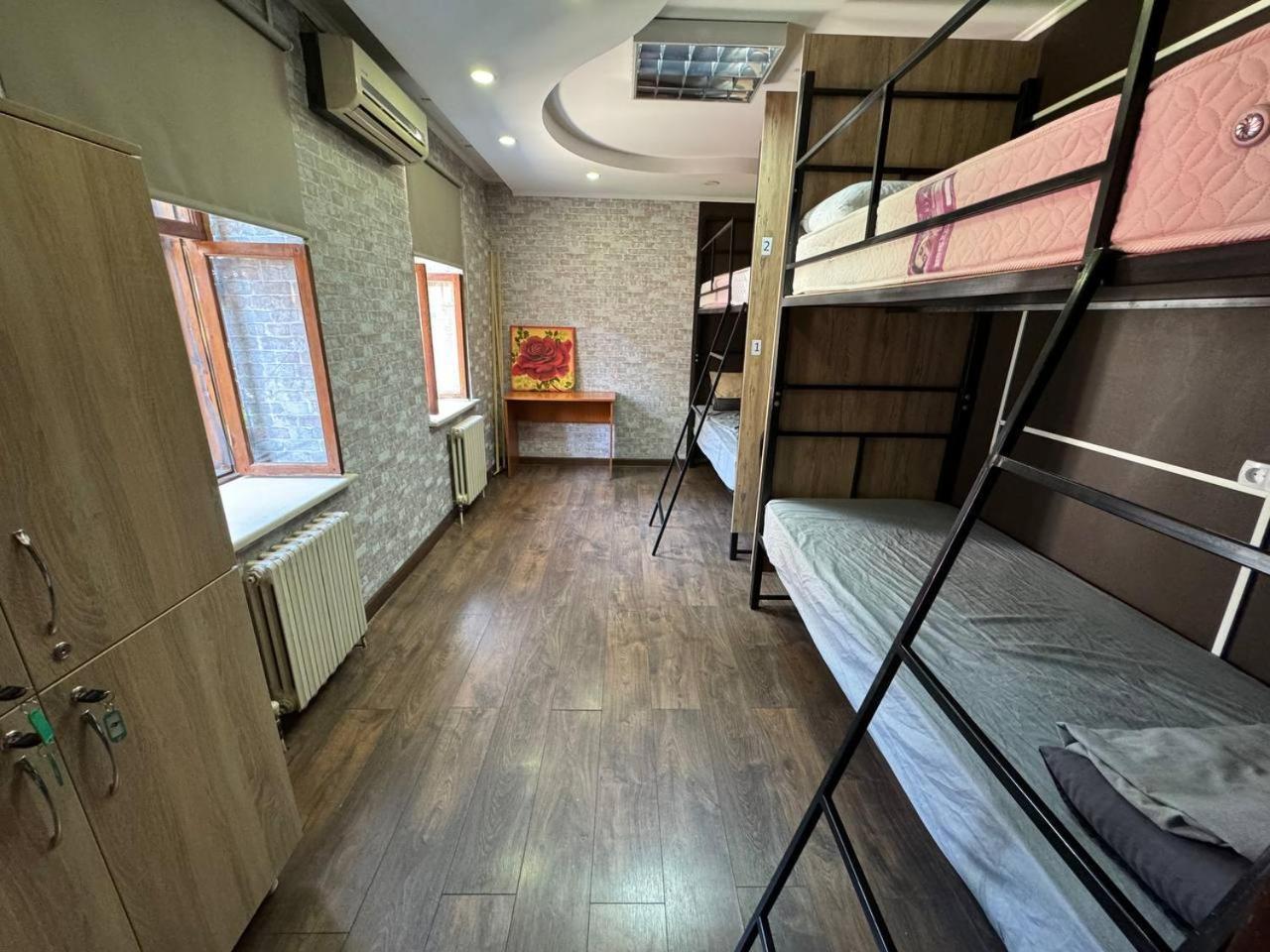 Friends Hostel Kişinev Dış mekan fotoğraf